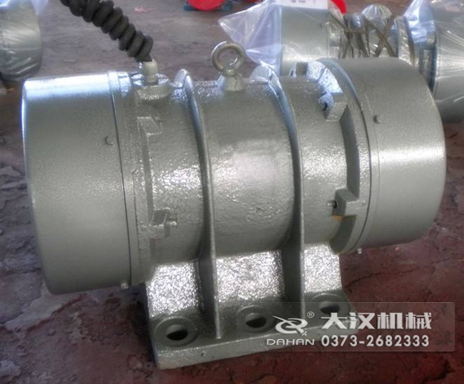 VB振動電機是靠偏心塊的振動而造成的，振動源所以偏心塊的角度和大小是比較重要的。